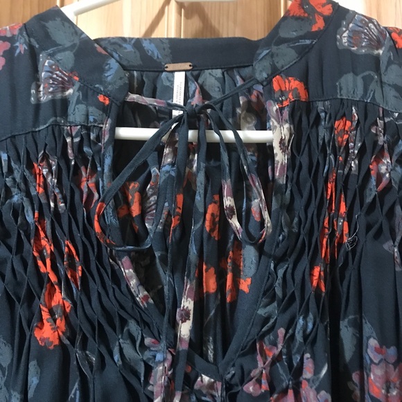 Free people floral flowy top - Picture 2 of 3